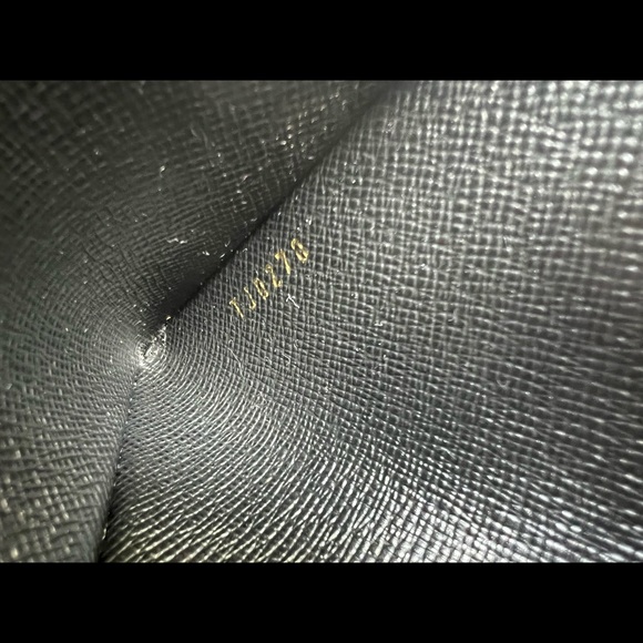 Pouch and wristlet from the pochette trio, includes copy of receipt! Like new! - Picture 9 of 9